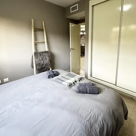 2 Bedroom With Terrace And Pool