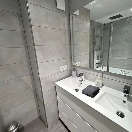 With Terrace And Year-round Open Pool * Casares