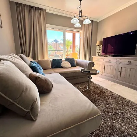 Apartment With Terrace And Year-round Open Pool *